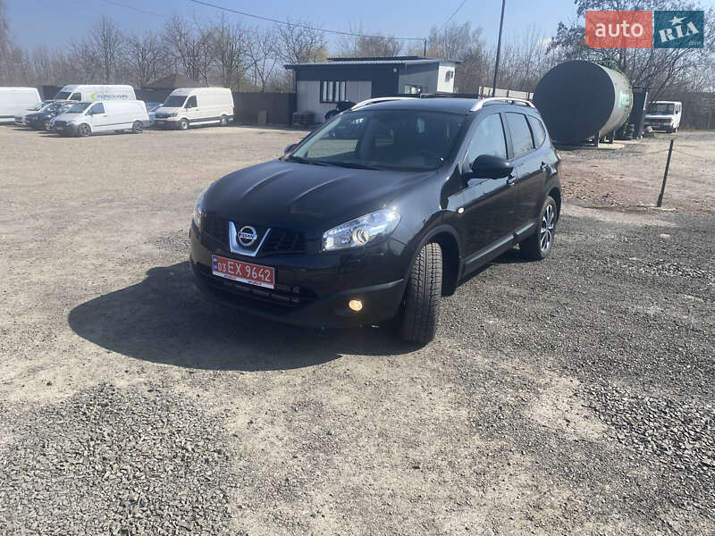 Внедорожник / Кроссовер Nissan Qashqai+2 2013 в Нововолынске