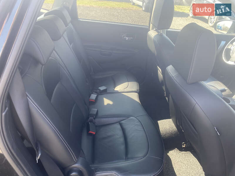 Внедорожник / Кроссовер Nissan Qashqai+2 2013 в Нововолынске