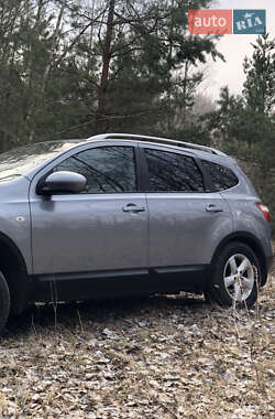 Позашляховик / Кросовер Nissan Qashqai+2 2010 в 