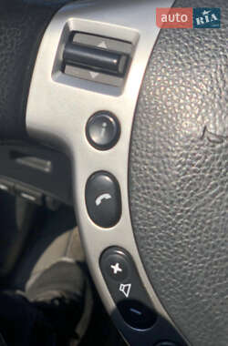 Позашляховик / Кросовер Nissan Qashqai+2 2010 в 