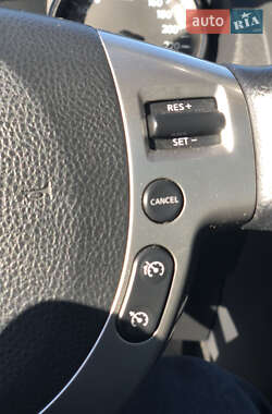 Позашляховик / Кросовер Nissan Qashqai+2 2010 в 