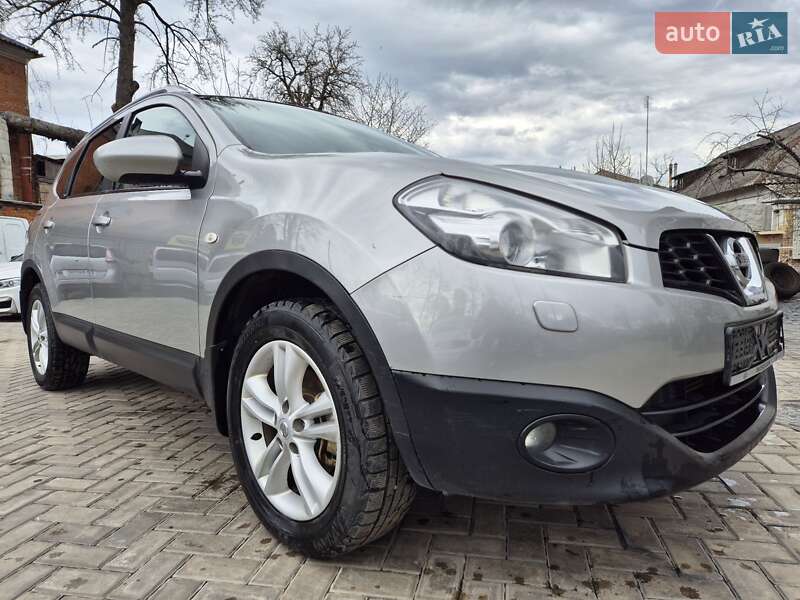 Позашляховик / Кросовер Nissan Qashqai+2 2011 в Сумах