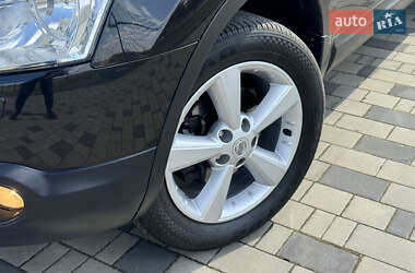 Внедорожник / Кроссовер Nissan Qashqai+2 2009 в 
