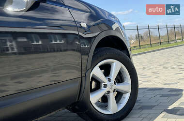 Внедорожник / Кроссовер Nissan Qashqai+2 2009 в 