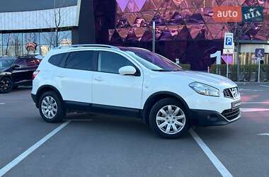 Позашляховик / Кросовер Nissan Qashqai+2 2011 в Києві