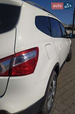Позашляховик / Кросовер Nissan Qashqai+2 2010 в 