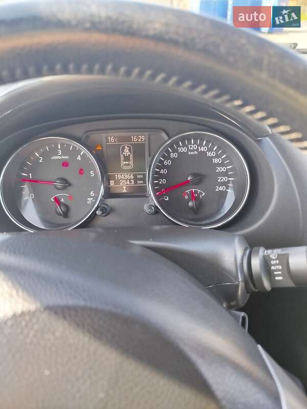 Позашляховик / Кросовер Nissan Qashqai+2 2010 в Коломиї