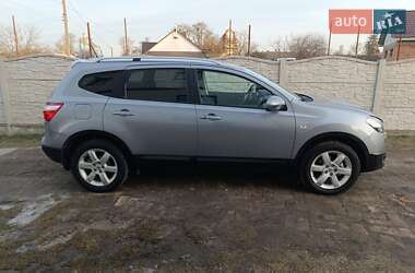 Позашляховик / Кросовер Nissan Qashqai+2 2012 в 