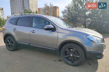 Внедорожник / Кроссовер Nissan Qashqai+2 2012 в 
