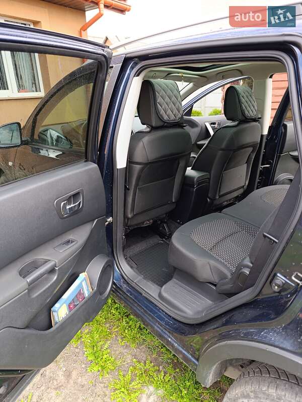 Позашляховик / Кросовер Nissan Qashqai+2 2009 в Соснівці
