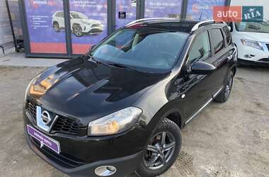 Позашляховик / Кросовер Nissan Qashqai+2 2011 в 