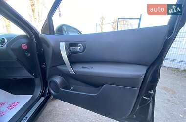 Позашляховик / Кросовер Nissan Qashqai+2 2011 в 