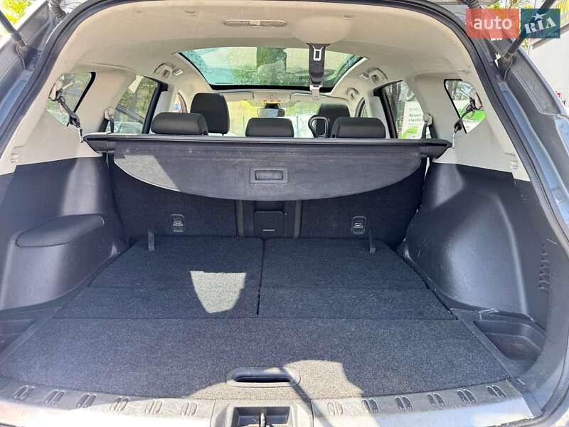 Позашляховик / Кросовер Nissan Qashqai+2 2011 в Полтаві