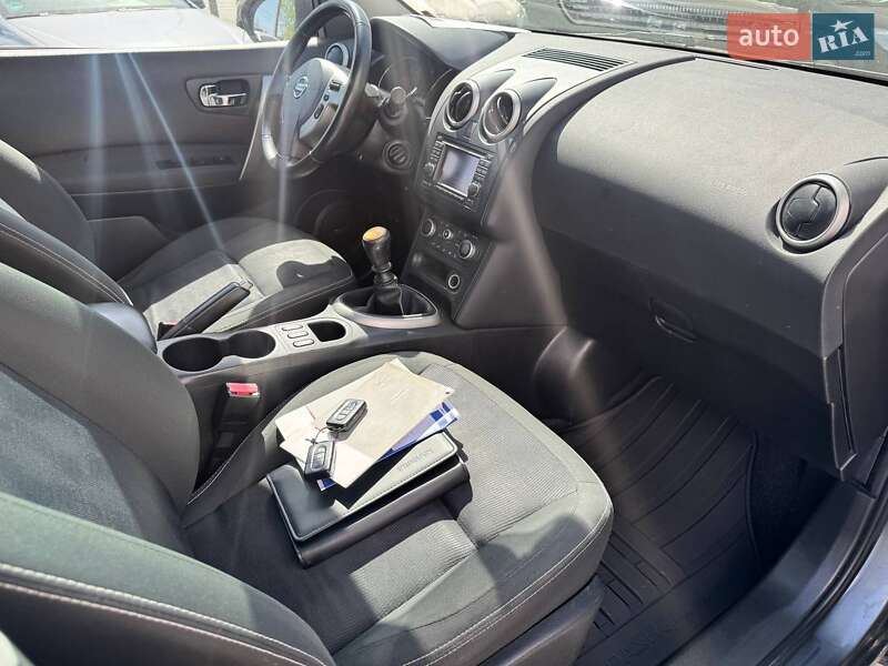 Позашляховик / Кросовер Nissan Qashqai+2 2011 в Полтаві