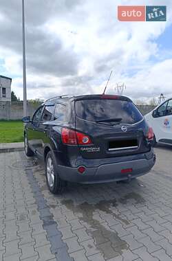 Внедорожник / Кроссовер Nissan Qashqai+2 2009 в 