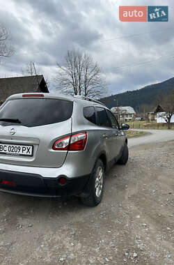 Внедорожник / Кроссовер Nissan Qashqai+2 2011 в 