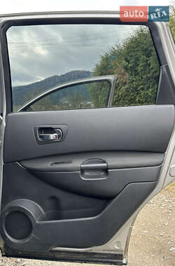Внедорожник / Кроссовер Nissan Qashqai+2 2011 в 