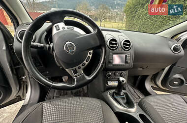 Внедорожник / Кроссовер Nissan Qashqai+2 2011 в 