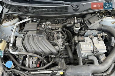 Внедорожник / Кроссовер Nissan Qashqai+2 2011 в 