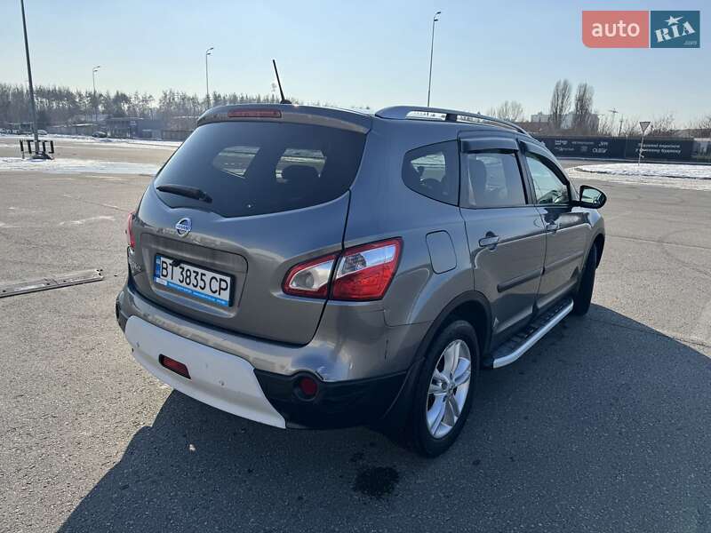 Внедорожник / Кроссовер Nissan Qashqai+2 2013 в Киеве