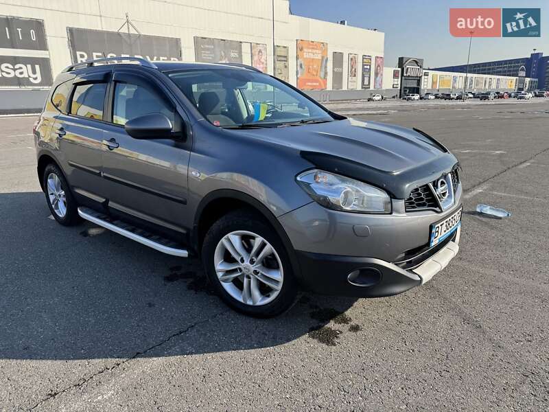 Внедорожник / Кроссовер Nissan Qashqai+2 2013 в Киеве