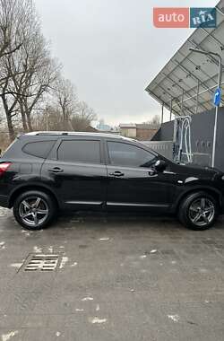 Позашляховик / Кросовер Nissan Qashqai+2 2011 в 