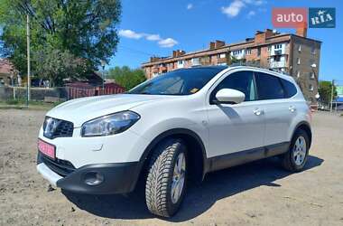 Позашляховик / Кросовер Nissan Qashqai+2 2012 в 
