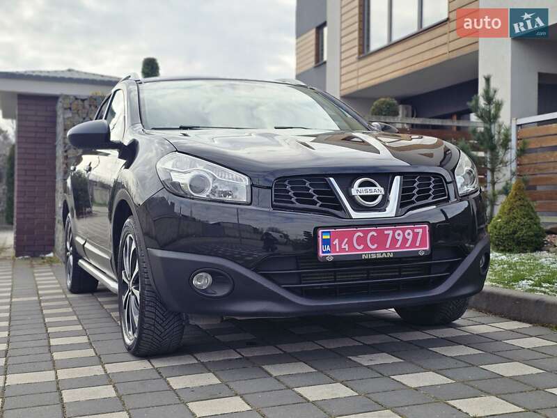 Позашляховик / Кросовер Nissan Qashqai+2 2011 в Стрию