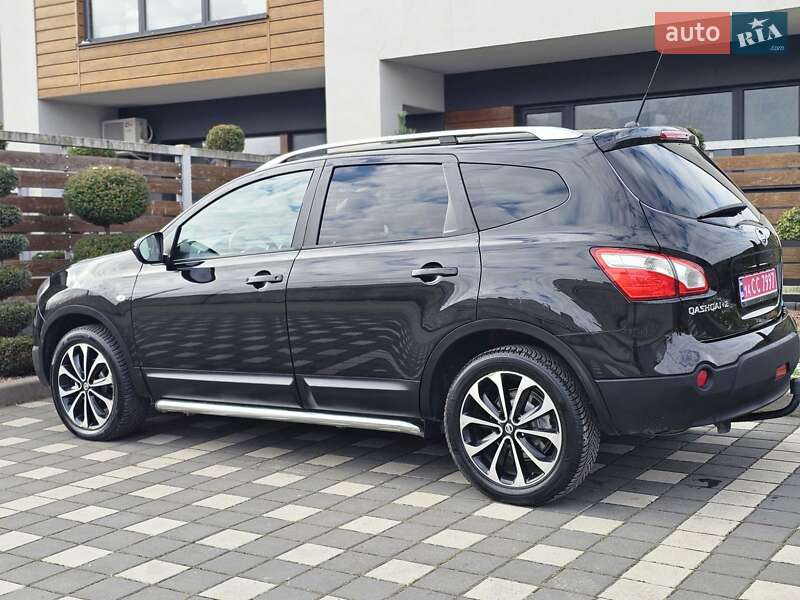 Позашляховик / Кросовер Nissan Qashqai+2 2011 в Стрию