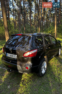 Внедорожник / Кроссовер Nissan Qashqai+2 2011 в 