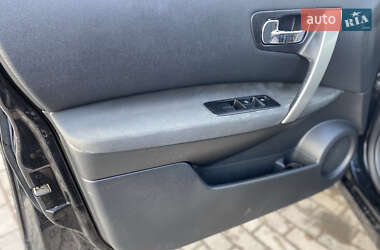 Позашляховик / Кросовер Nissan Qashqai+2 2009 в 