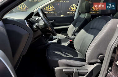 Позашляховик / Кросовер Nissan Qashqai+2 2012 в 