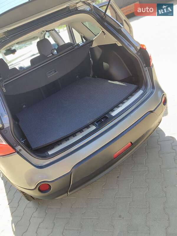 Внедорожник / Кроссовер Nissan Qashqai+2 2011 в Глыбокой