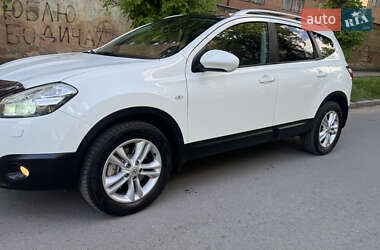 Позашляховик / Кросовер Nissan Qashqai+2 2011 в Полтаві