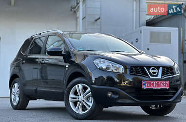 Позашляховик / Кросовер Nissan Qashqai+2 2010 в Вінниці