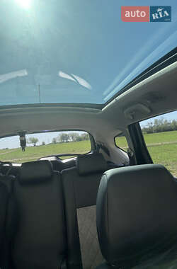 Позашляховик / Кросовер Nissan Qashqai+2 2012 в 