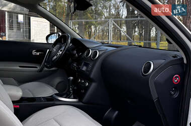 Внедорожник / Кроссовер Nissan Qashqai+2 2010 в 