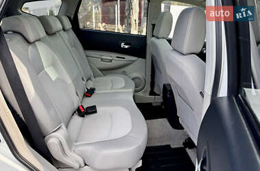 Внедорожник / Кроссовер Nissan Qashqai+2 2010 в 