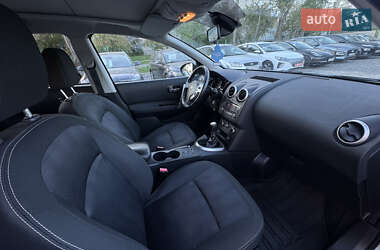 Внедорожник / Кроссовер Nissan Qashqai+2 2011 в 
