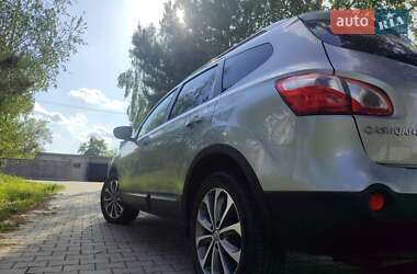 Позашляховик / Кросовер Nissan Qashqai+2 2012 в 