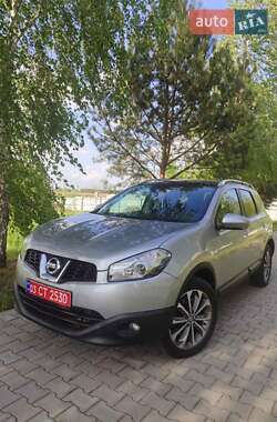 Позашляховик / Кросовер Nissan Qashqai+2 2012 в 