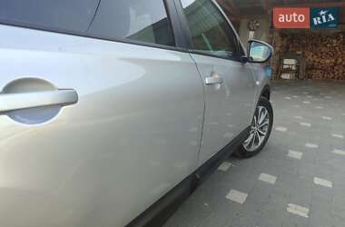Позашляховик / Кросовер Nissan Qashqai+2 2012 в 