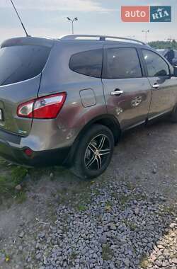 Внедорожник / Кроссовер Nissan Qashqai+2 2011 в 