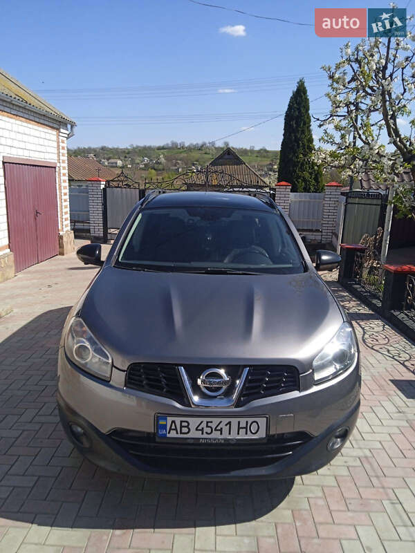 Внедорожник / Кроссовер Nissan Qashqai+2 2013 в 