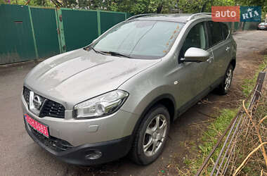 Позашляховик / Кросовер Nissan Qashqai+2 2012 в Києві