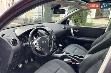 Позашляховик / Кросовер Nissan Qashqai+2 2011 в 