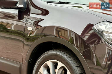 Внедорожник / Кроссовер Nissan Qashqai+2 2012 в 