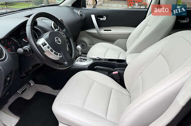 Внедорожник / Кроссовер Nissan Qashqai+2 2012 в 