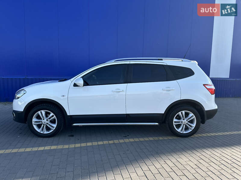 Позашляховик / Кросовер Nissan Qashqai+2 2010 в 