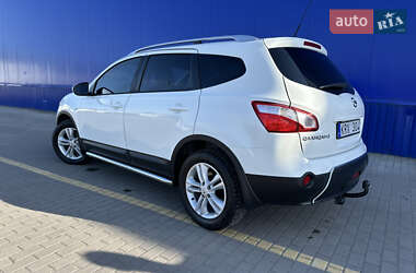 Позашляховик / Кросовер Nissan Qashqai+2 2010 в 